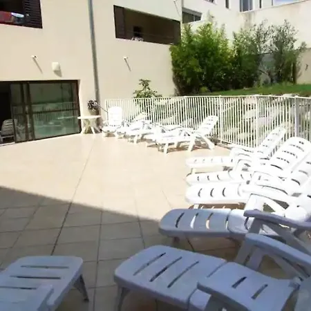 En Centre-ville D'uzes Apartment Uzes