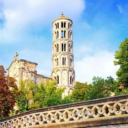 Avec Parking En Centre D'uzes アパート