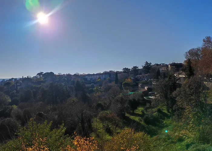 Avec Parking En Centre D'uzes * Uzès