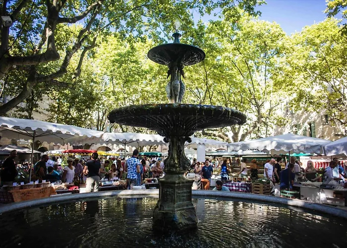 Avec Parking En Centre D'uzes Uzès