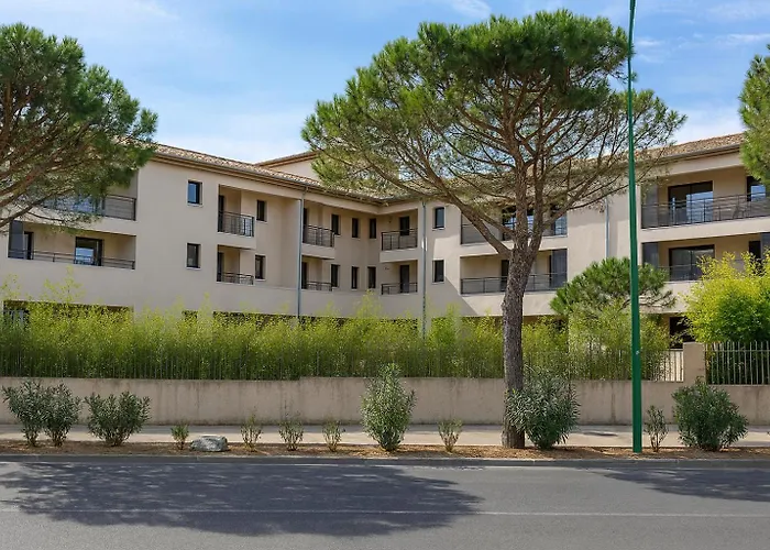 Avec Parking En Centre D'uzes * Uzès